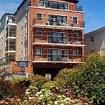 Arus Grattan Daire Galway